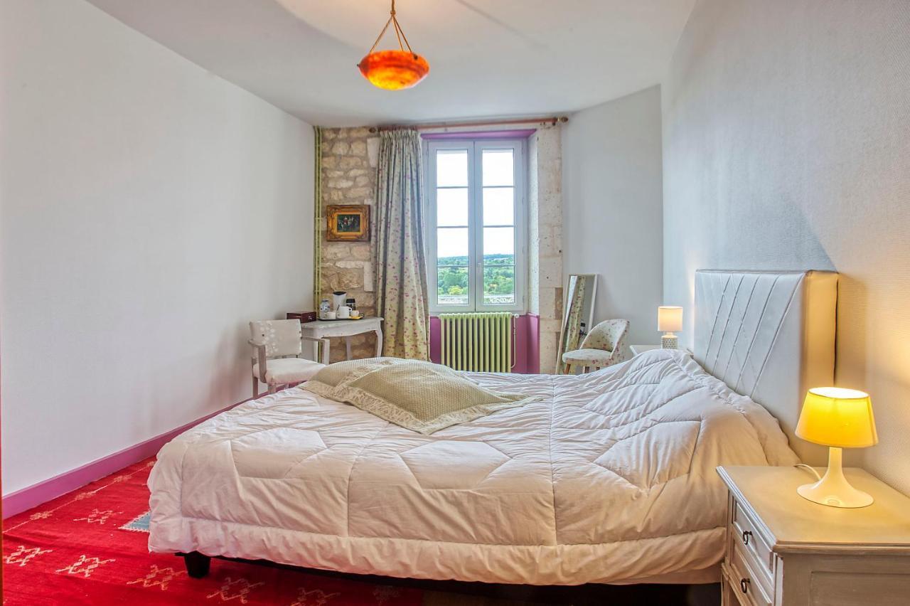 Laferriere Bed & Breakfast อองกูแลม ภายนอก รูปภาพ