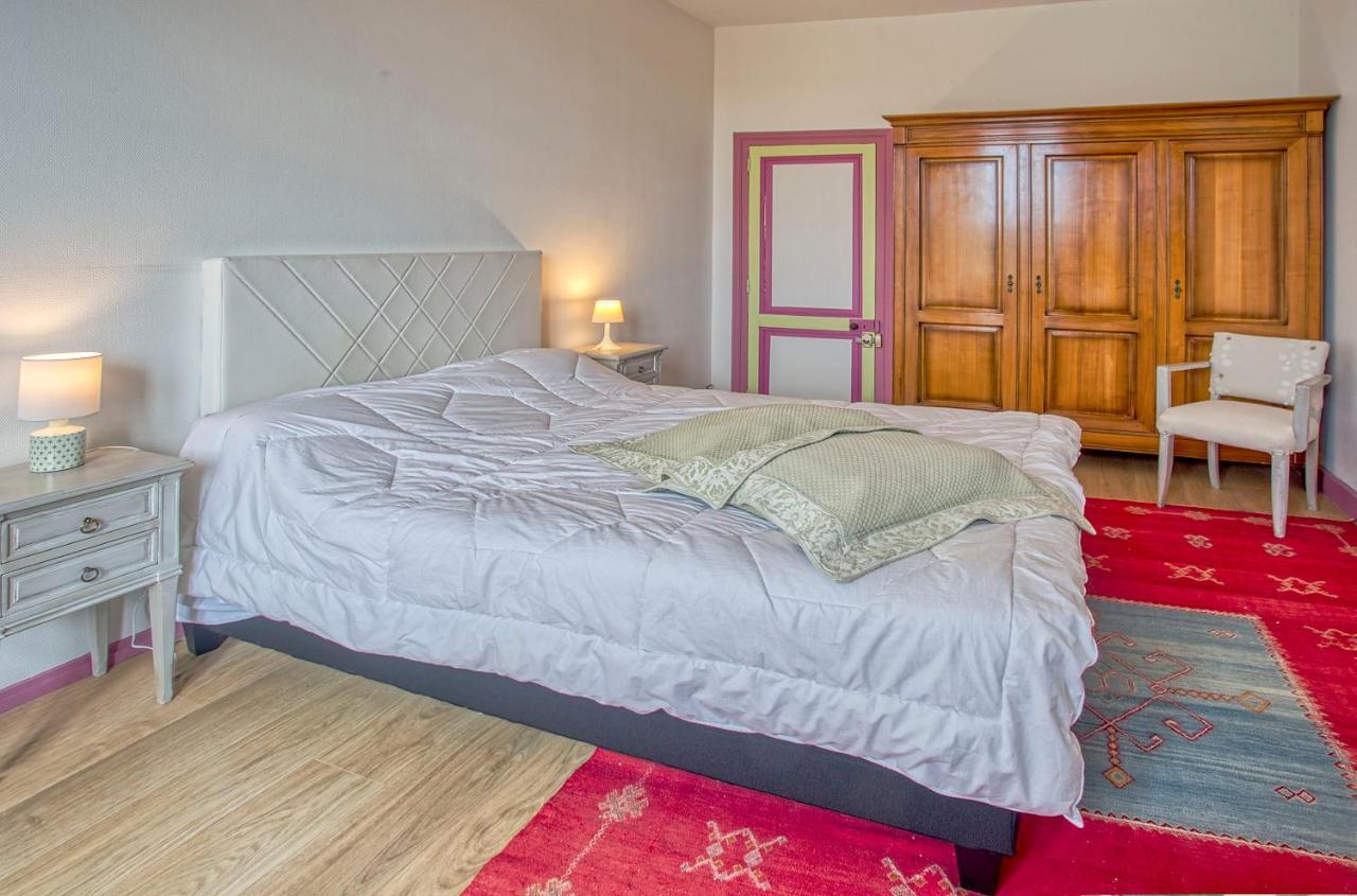 Laferriere Bed & Breakfast อองกูแลม ภายนอก รูปภาพ